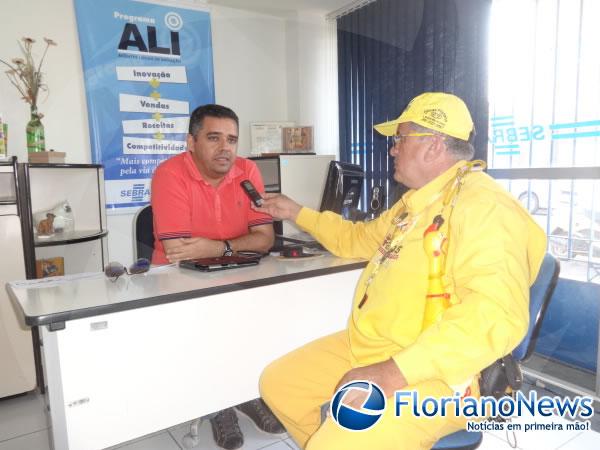 &Eacute;lder, t&eacute;cnico do SEBRAE.(Imagem:Floriano)