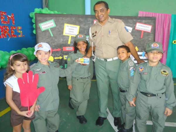 Escola Pequeno Príncipe realizou ações educativas em comemoração à Semana Nacional de Trânsito