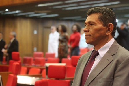 João de Deus defende parcelamento de débitos para motociclistas
