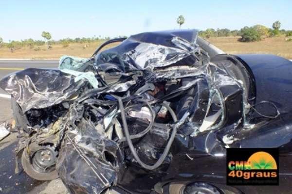 Representante comercial morre ao colidir em carreta na BR-343.(Imagem:CMN 40graus)