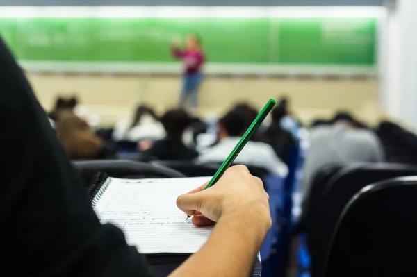  Enem 2022: psic&oacute;loga orienta como amenizar ansiedade e nervosismo na reta final de prepara&ccedil;&atilde;o.(Imagem: Divulga&ccedil;&atilde;o/Cursinho Solid&aacute;rio Extensivo )