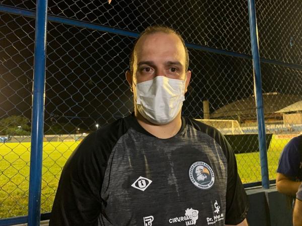 Técnico do Cori-Sabbá desabafa contra erros da arbitragem após derrota para o River: "Não existe"