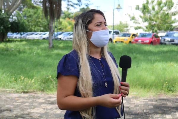 Samanta Dourado, que encontrou o menino em um posto de combust&iacute;veis em Teresina. (Imagem:Naftaly Nascimento/G1 Piau&iacute;)