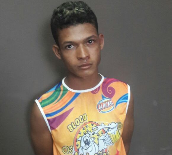 Jovem é preso por porte ilegal de arma de fogo no bairro Bom Lugar