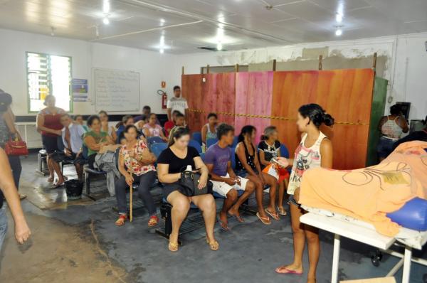  Recep&ccedil;&atilde;o do Hospital Justino Luz lotada e com obras.(Imagem:Divulga&ccedil;&atilde;o / Simepi)