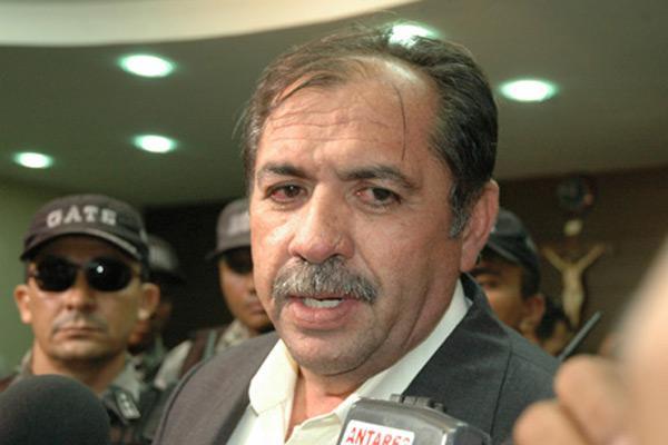 Ex-coronel Correia Lima é levado pela Polícia Federal para audiência