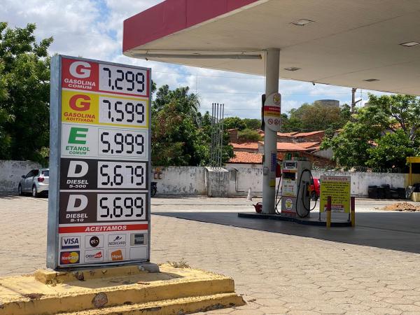 Petrobras anunciará novo reajuste no preço dos combustíveis, diz governo