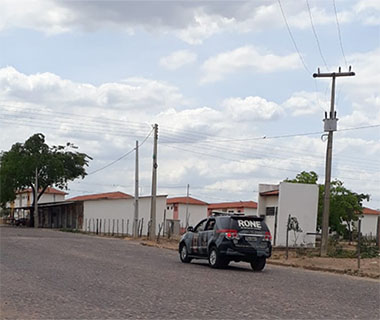 Jovem é morto a tiros na área externa de condomínio na zona Sul