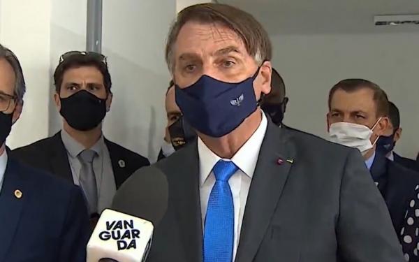 Bolsonaro grita com repórter durante evento em Sorocaba