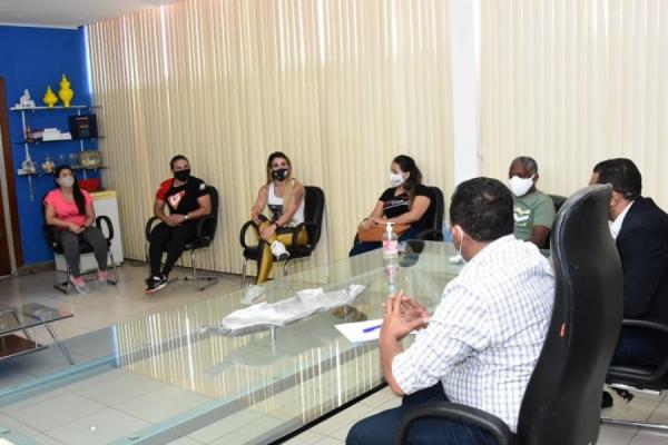 Em reunião com prefeito Joel, representantes de academias pedem reabertura do setor