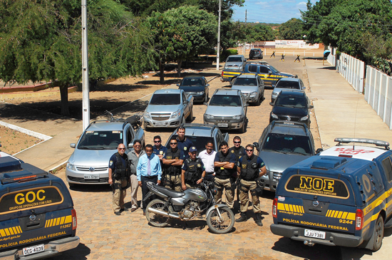 PRF faz operação e apreende 9 veículos roubados no sul do Piauí