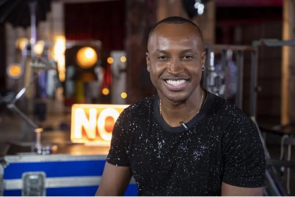 Thiaguinho comemora 20 anos de carreira com especial na Globo nesta quarta