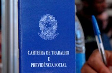 Criação de empregos formais cai 14% até julho, para 1,59 milhão