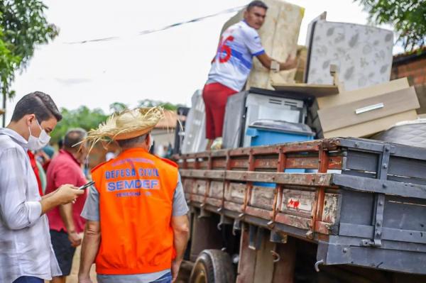  Defesa Civil auxilia fam&iacute;lias prejudicadas por fortes chuvas em Teresina.(Imagem:Lucas Dias/Semcom )