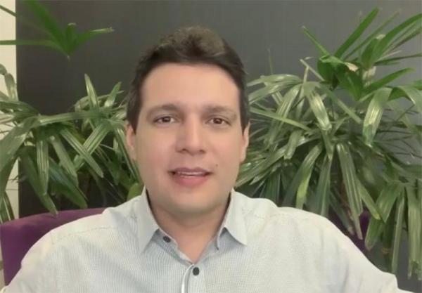 Marcelo Magno respira sem ajuda de aparelhos, diz boletim médico