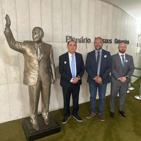  Prefeito Ant&ocirc;nio Reis busca mais recursos para Floriano em Bras&iacute;lia.(Imagem:Reprodu&ccedil;&atilde;o/Instagram)