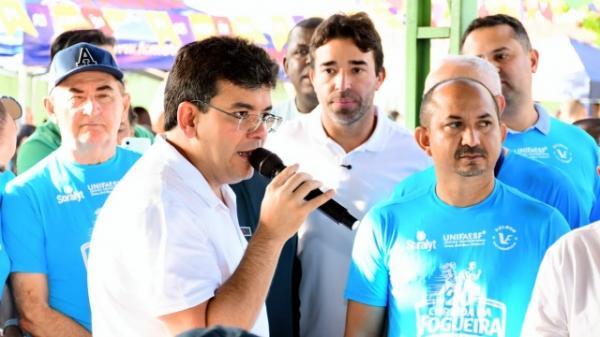 Poder Legislativo de Floriano marca presença na tradicional Corrida da Fogueira do 3º BPM