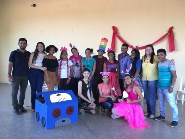 Acadêmicos da UFPI de Floriano realizam ação social na Fundação Pavel