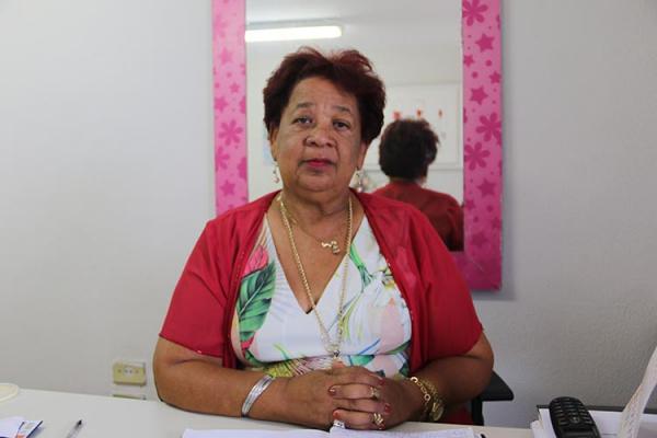 Estudantes denunciam professor por assédio