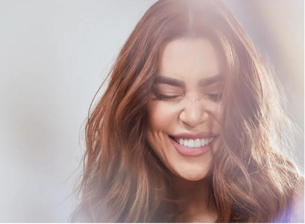 Naiara Azevedo grava álbum sem músicas próprias e com vários convidados: "Zero vaidade"