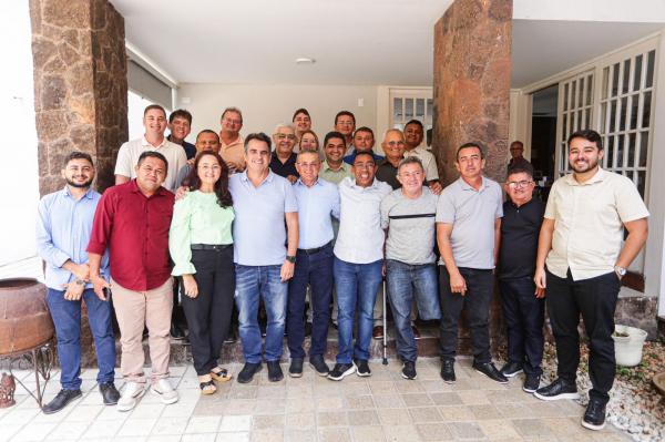 Grupo político do PT em Piracuruca anuncia rompimento com Rafael e declara apoio a Joel e Ciro