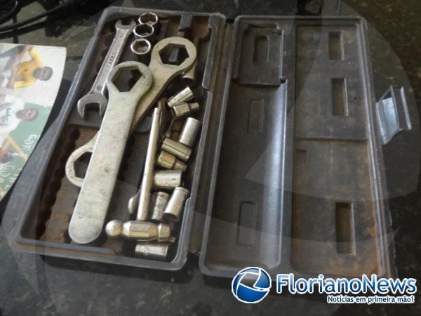 Pol&iacute;cia Militar apreende drogas e produtos de roubo no bairro Taboca.(Imagem:FlorianoNews)