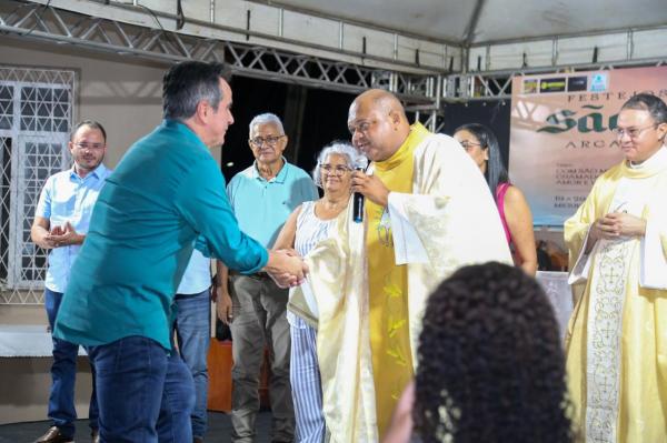  Ciro Nogueira participa do tradicional festejo de S&atilde;o Miguel Arcanjo(Imagem:Ascom)