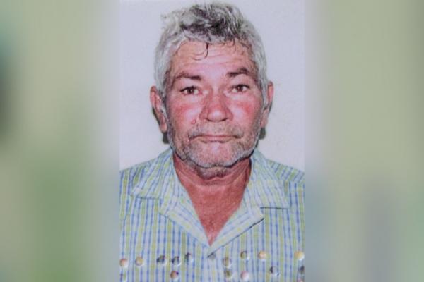 Alfredo Machado, de 64 anos, morreu no quintal de casa, enquanto enchia caixa de &aacute;gua. (Imagem:Reprodu&ccedil;&atilde;o/Blog do Coveiro)