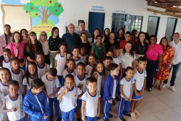 Escola Municipal Marenice Attem recebe comitiva de S&atilde;o Raimundo Nonato.(Imagem:Secom)