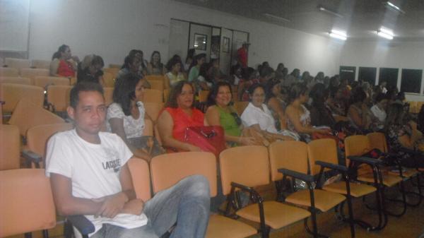 Secretaria de Educa&ccedil;&atilde;o realiza reuni&atilde;o com diretores.(Imagem:FlorianoNews)