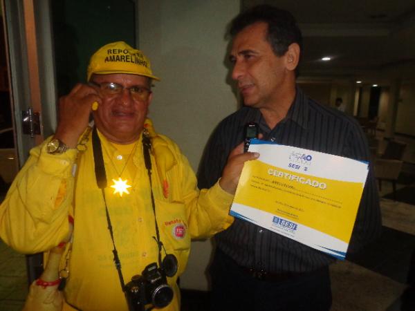 Gilberto Júnior recebeu certificado de participação no Ação Global-SESI 2013