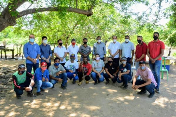 Prefeito Joel participa de encerramento do curso de mecanização agrícola nos Morrinhos