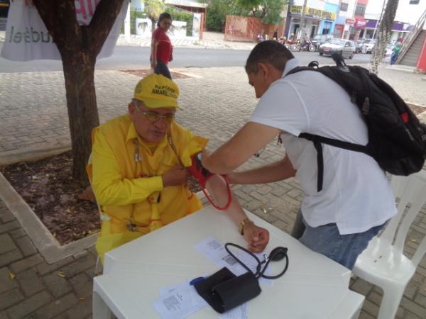 Acadêmicos da UFPI realizam manhã de ação social na Praça Dr. Sebastião Martins.(Imagem:FlorianoNews)
