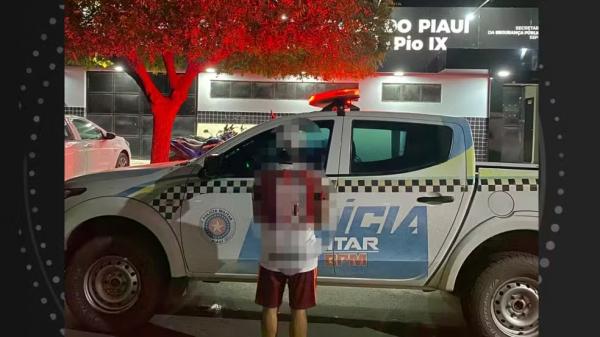 Homem é detido após vizinha denunciá-lo por invadir casa para vê-la trocando de roupa