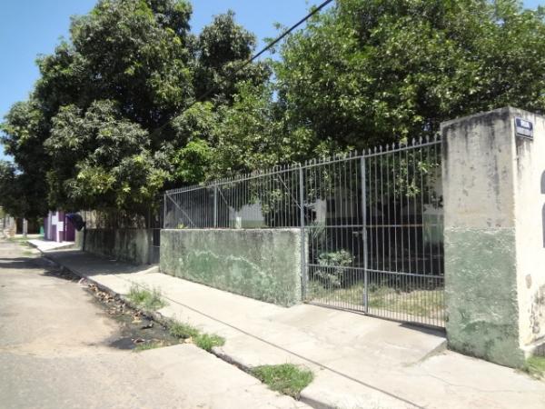 Moradores fazem apelo &agrave;s autoridades por policiamento no Conjunto Pedro Simpl&iacute;cio.(Imagem:FlorianoNews)