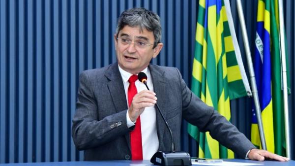 Edvaldo Araújo quer vistoria em obras municipais após desabamento de parte da escola do Papa-Pombo