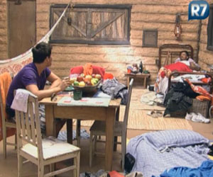Roceiros acusam Thiago de não tomar banho