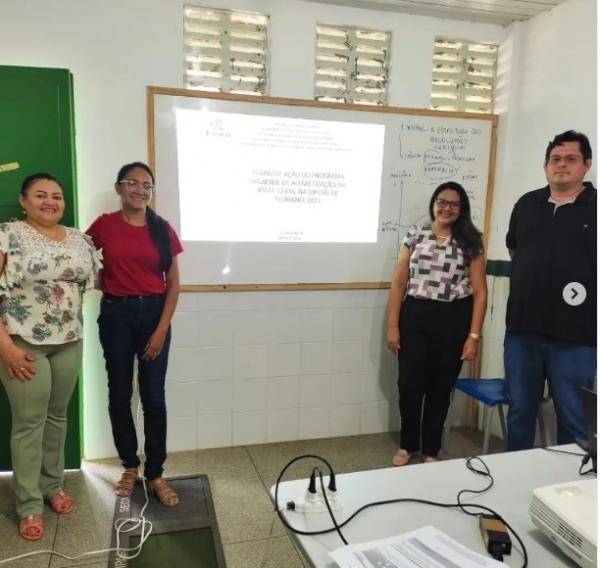 Reunião do PPAIC na 10ª GRE promove diálogo fundamental para a alfabetização na idade certa