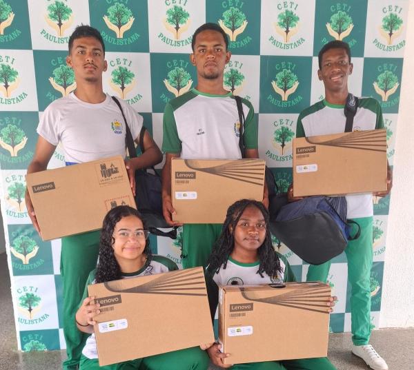 Estudantes da rede estadual finalizam preparativos para intercâmbio em Singapura