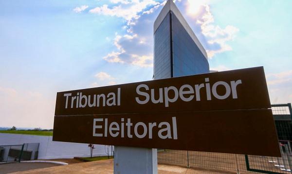 TSE manda suspender propaganda que associa Bolsonaro ao canibalismo