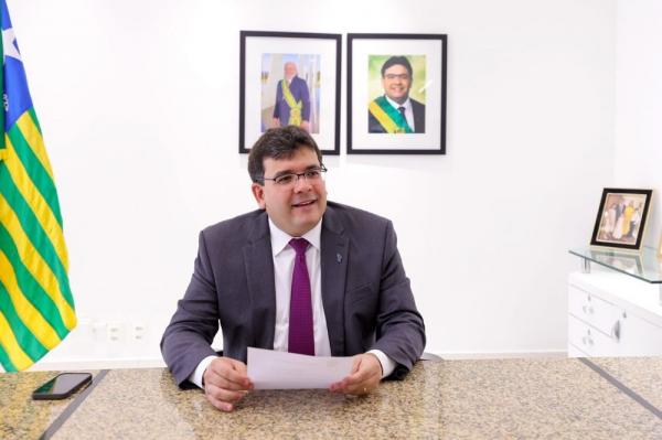 Governador sanciona lei que reajusta salário dos servidores públicos