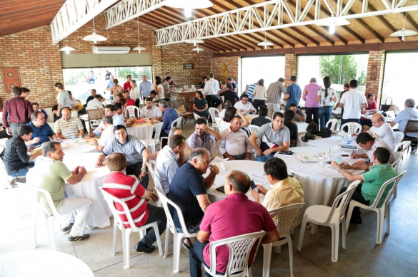 Prefeitos se reúnem para tratar sobre recursos e projetos
