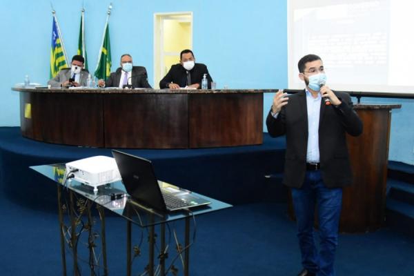 Governo vai ao Legislativo detalhar lei de concessão do serviço de água e esgotamento sanitário