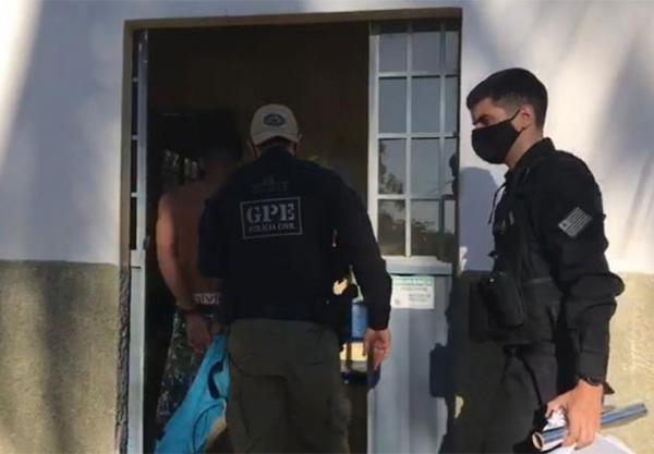 Jovem de 19 anos é preso suspeito de integrar facção criminosa que agia fora e dentro de presídios