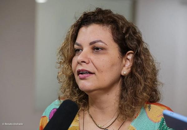 Jana&iacute;na Mapurunga, superintendente da Assist&ecirc;ncia Social.(Imagem:Renato Andrade/Cidadeverde.com)