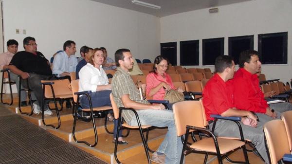 Secretaria de Meio Ambiente promoveu reuni&atilde;o sobre fiscaliza&ccedil;&atilde;o e licenciamento ambiental.(Imagem:FlorianoNews)