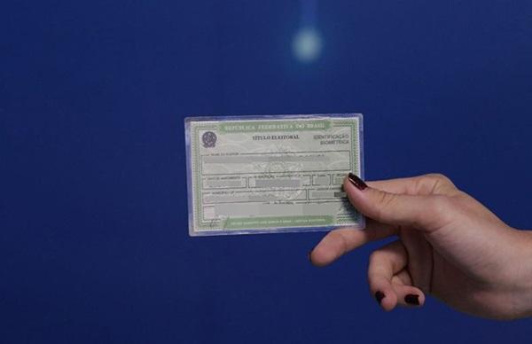 Eleitores tem até o dia 8 de maio para transferir o título de eleitor