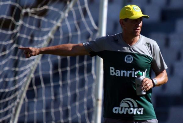 Rival do Galo, Ypiranga-RS vive corre-corre antes da semifinal em Teresina
