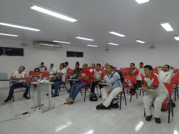 Cajueiro Motos apresenta aos colaboradores linha 2014 da CG com mudanças no visual