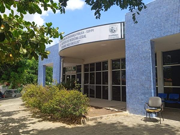 Dupla faz arrastão em igreja e durante fuga um dos suspeitos morre; outro sofre linchamento